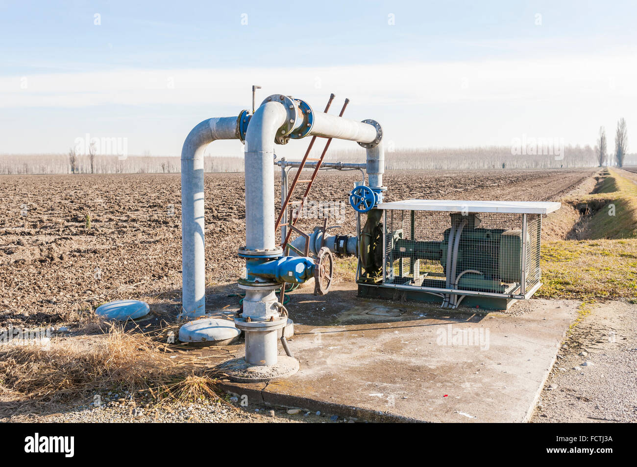Sistema per il pompaggio di acqua di irrigazione per l'agricoltura Foto Stock