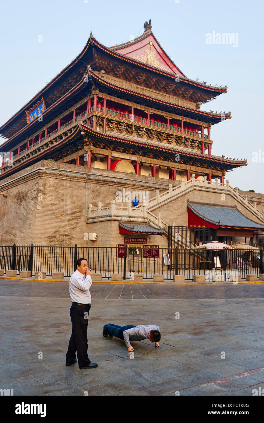 Cina, provincia di Shaanxi, Xian, Torre del Tamburo Foto Stock