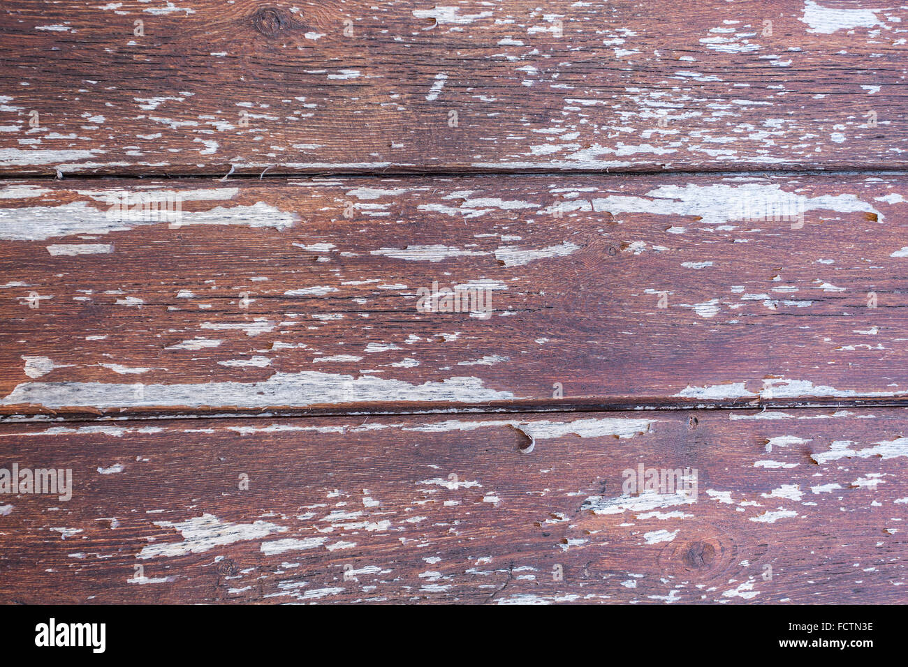 Vecchio incrinato tavole di legno. Close up. Foto Stock
