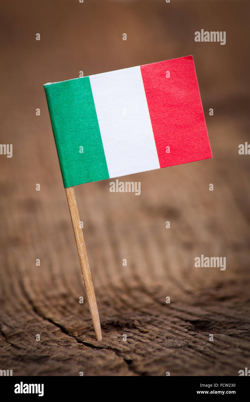 Stilizzata bandiera dell'Italia su sfondo di legno Foto Stock