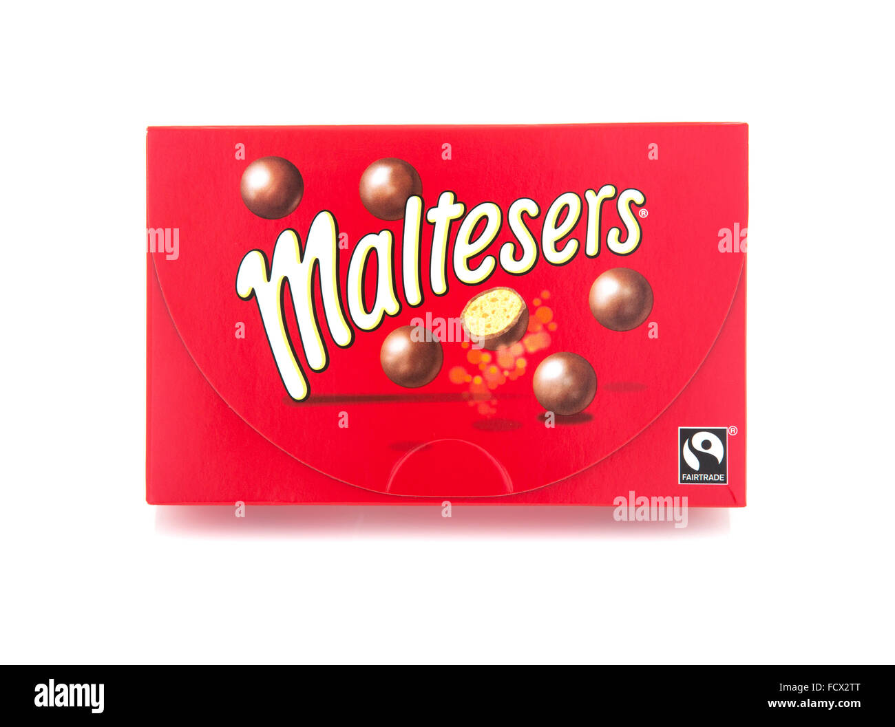 Scatola di Maltesers su uno sfondo bianco, Maltesers sono un prodotto dolciario fabbricato da Mars Incorporated Foto Stock