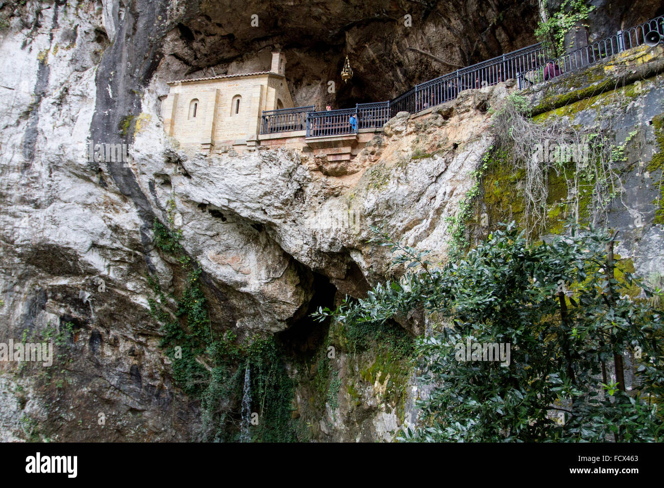 Santa Grotta, Covadonga, Asturias, Spagna. Foto Stock