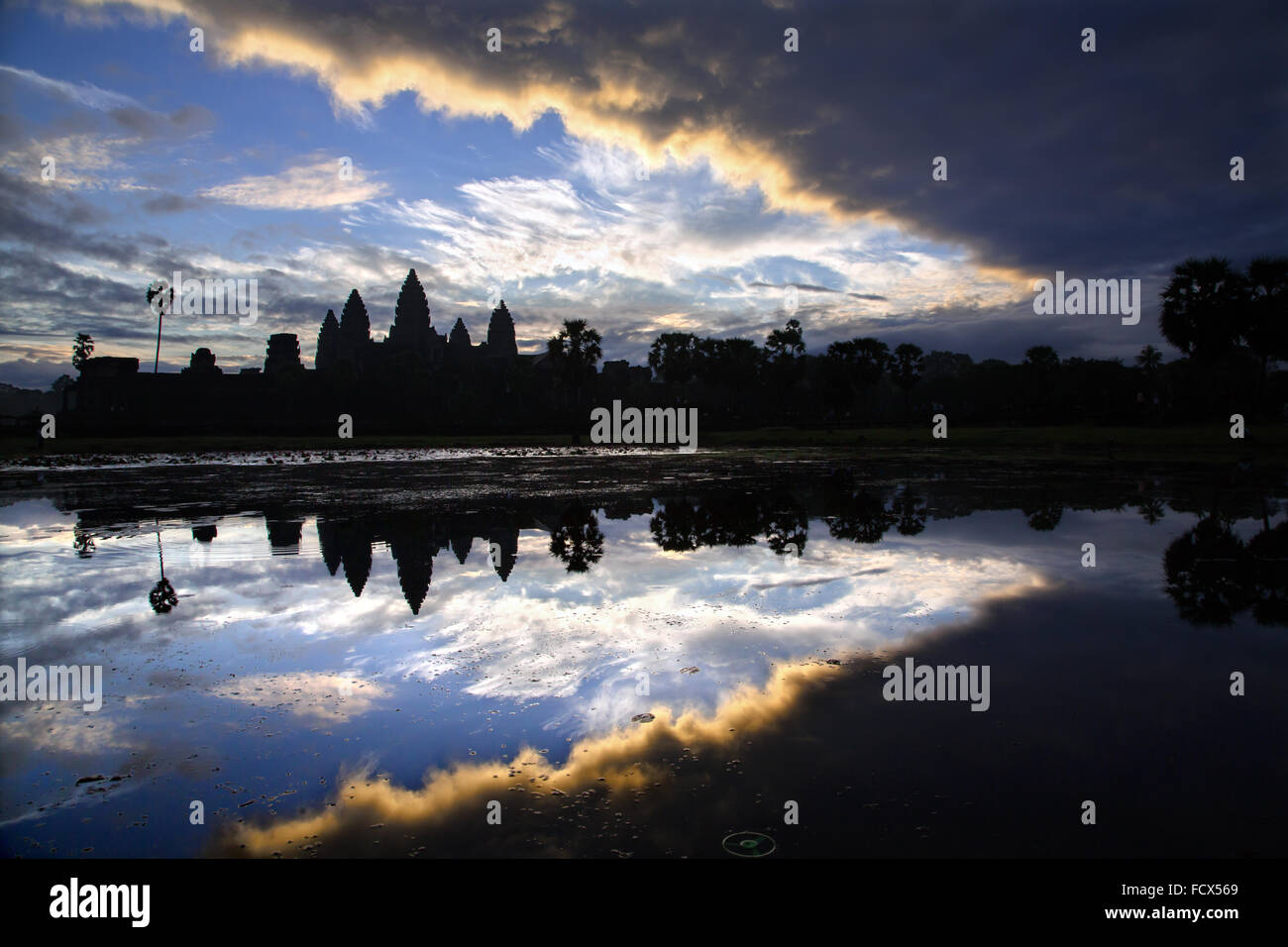Incredibile sunrise su Angkor Vat, Cambogia Foto Stock