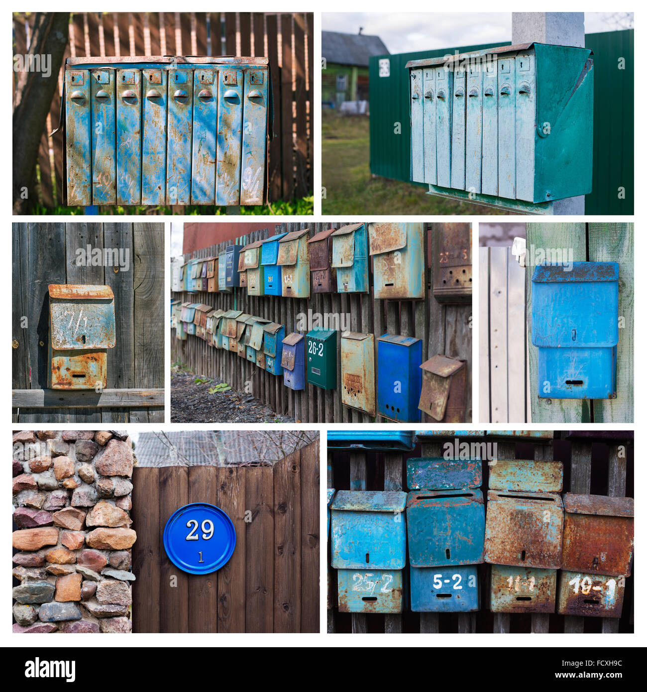 Photo Collage di vecchie cassette postali con ruggine attaccata alla recinzione Foto Stock