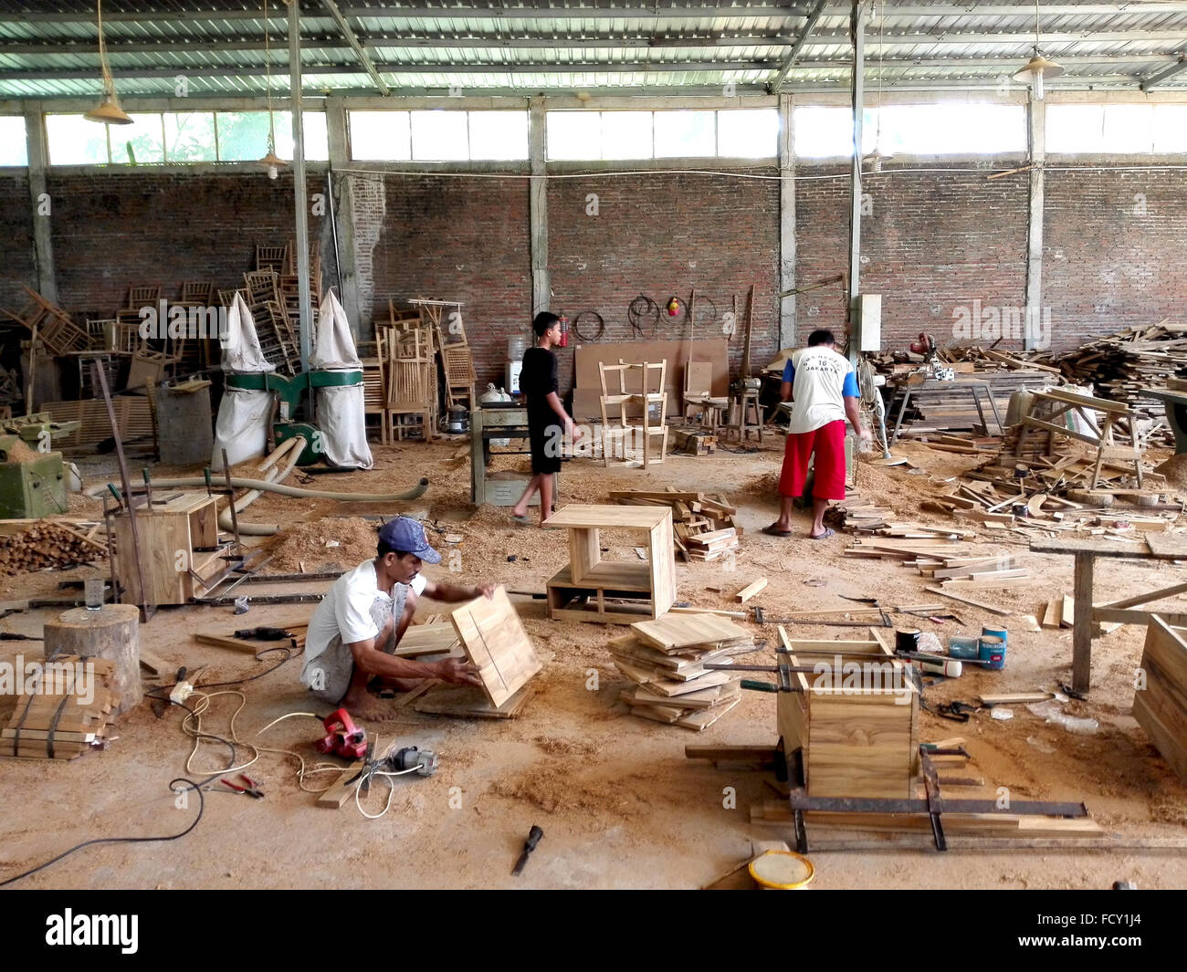 Indonesia Java Centrale Jepara la principale industria di Jepara è la fabbricazione di mobili e quasi tutto nella zona è collegato a Foto Stock