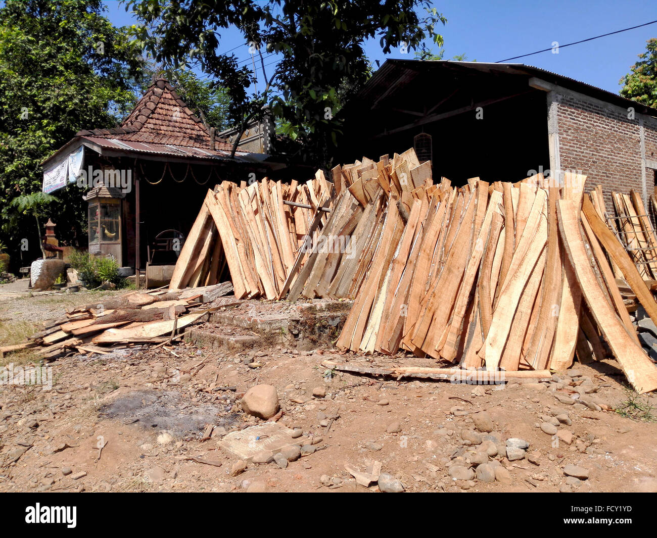 Indonesia Java Centrale Jepara la principale industria di Jepara è la fabbricazione di mobili e quasi tutto nella zona è collegato a Foto Stock