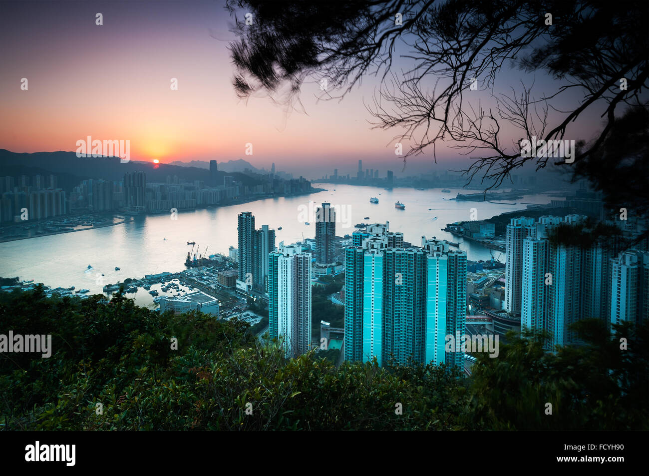 Tramonto sull isola di Hong Kong come visto da Devil's Peak, Kowloon Foto Stock