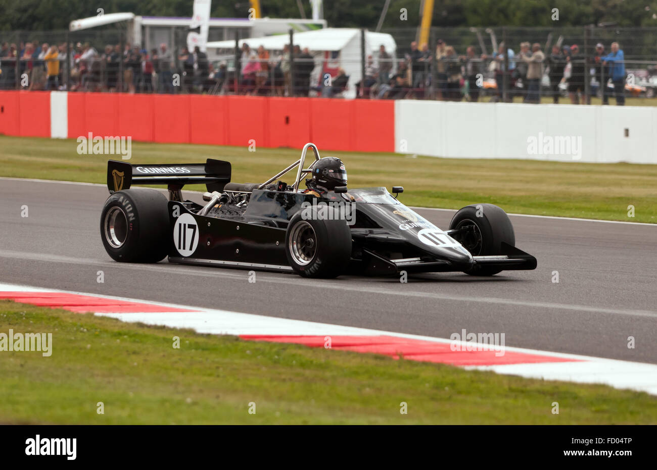 Primo piano di un 1981, l' 811 marzo, in gara nella FIA Masters Historic Formula One Race, al Silverstone Classic 2015. Foto Stock