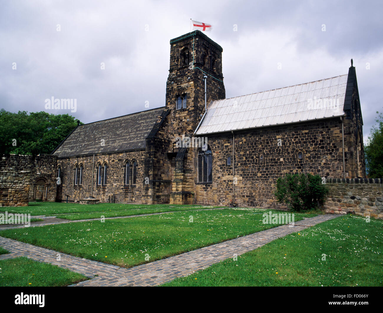 Chiesa di San Paolo e il monastero, Jarrow, fondata AD681 da Benedetto Biscop: il presbiterio (R) è il suo originale cappella costruita di riutilizzate pietra romana. Foto Stock