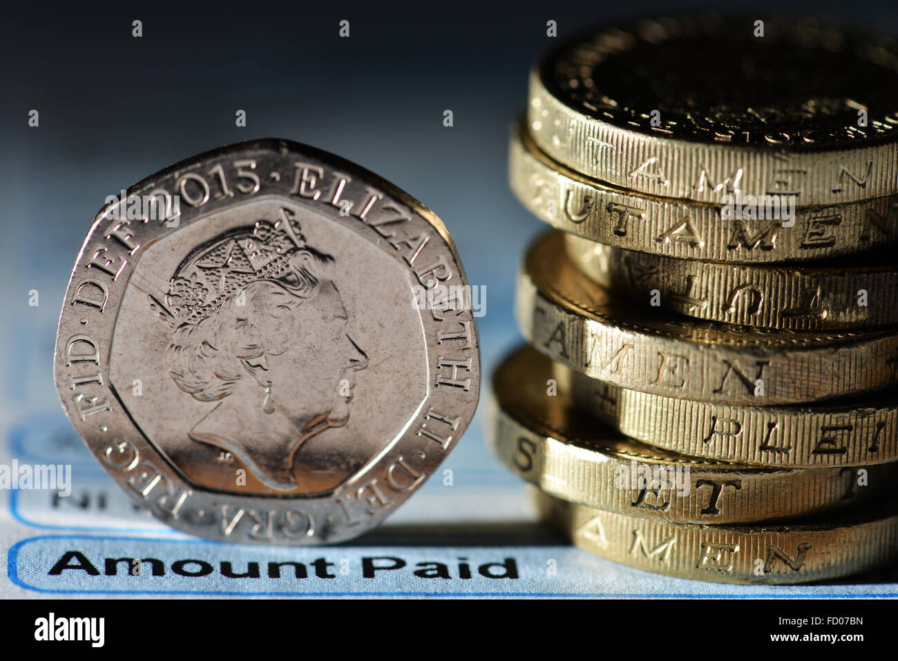 Il salario di sussistenza di £7.20 è il minimo salariale nazionale per le persone di età superiore a 25 anni a partire dal 1° aprile 2016 nel Regno Unito Foto Stock