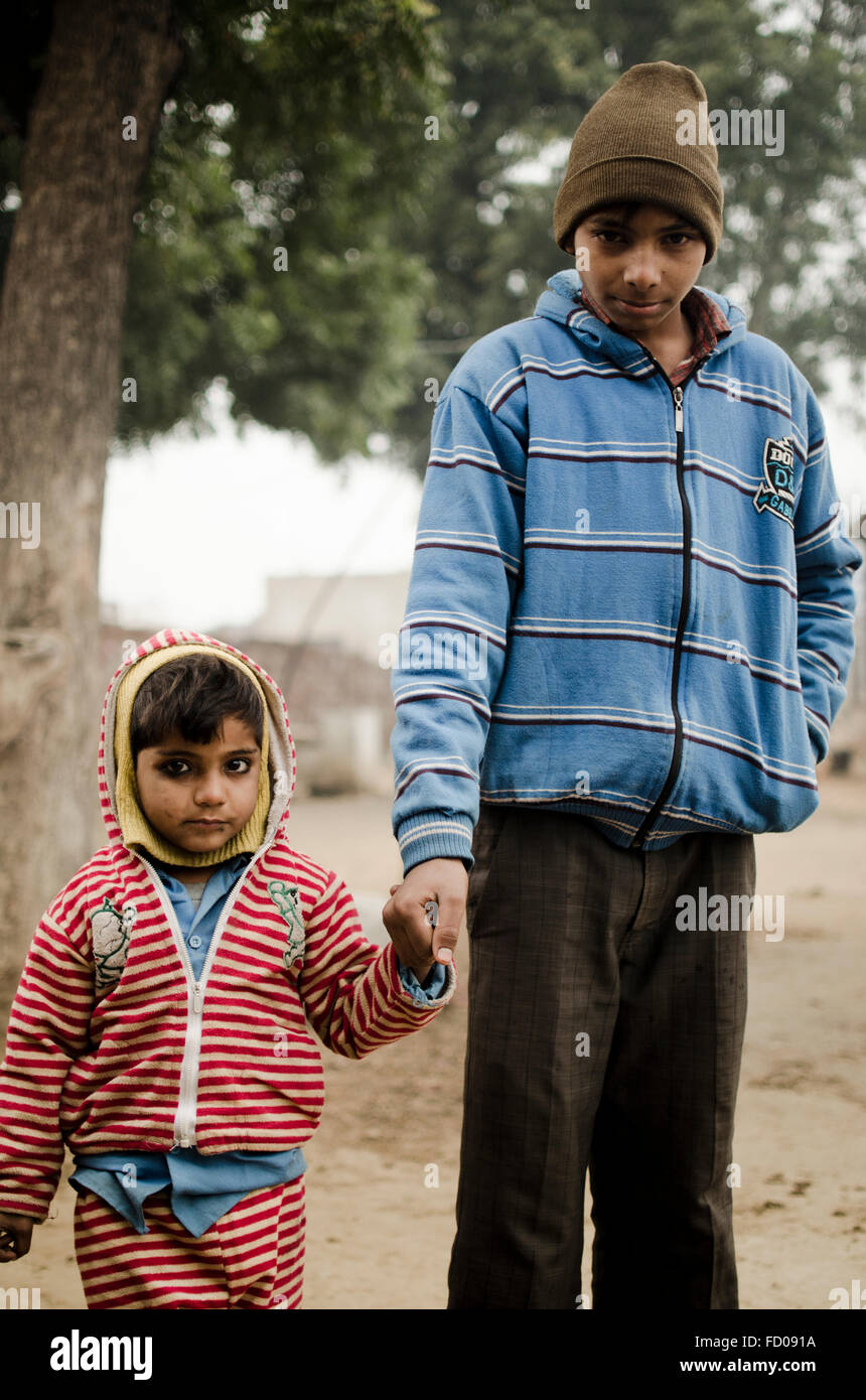 Fratelli, rurali Rajasthan, India Foto Stock