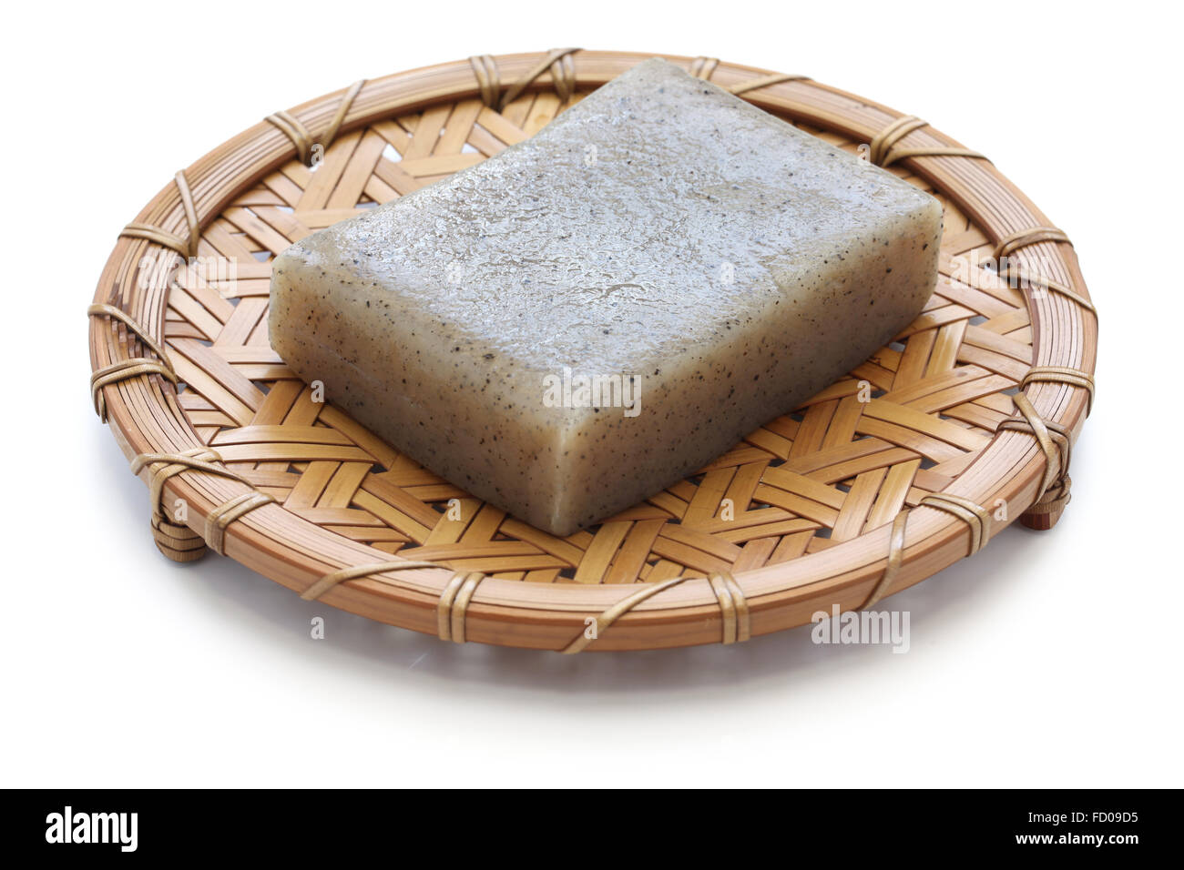 Konjac, konnyaku, giapponese dieta sana cibo isolati su sfondo bianco Foto Stock