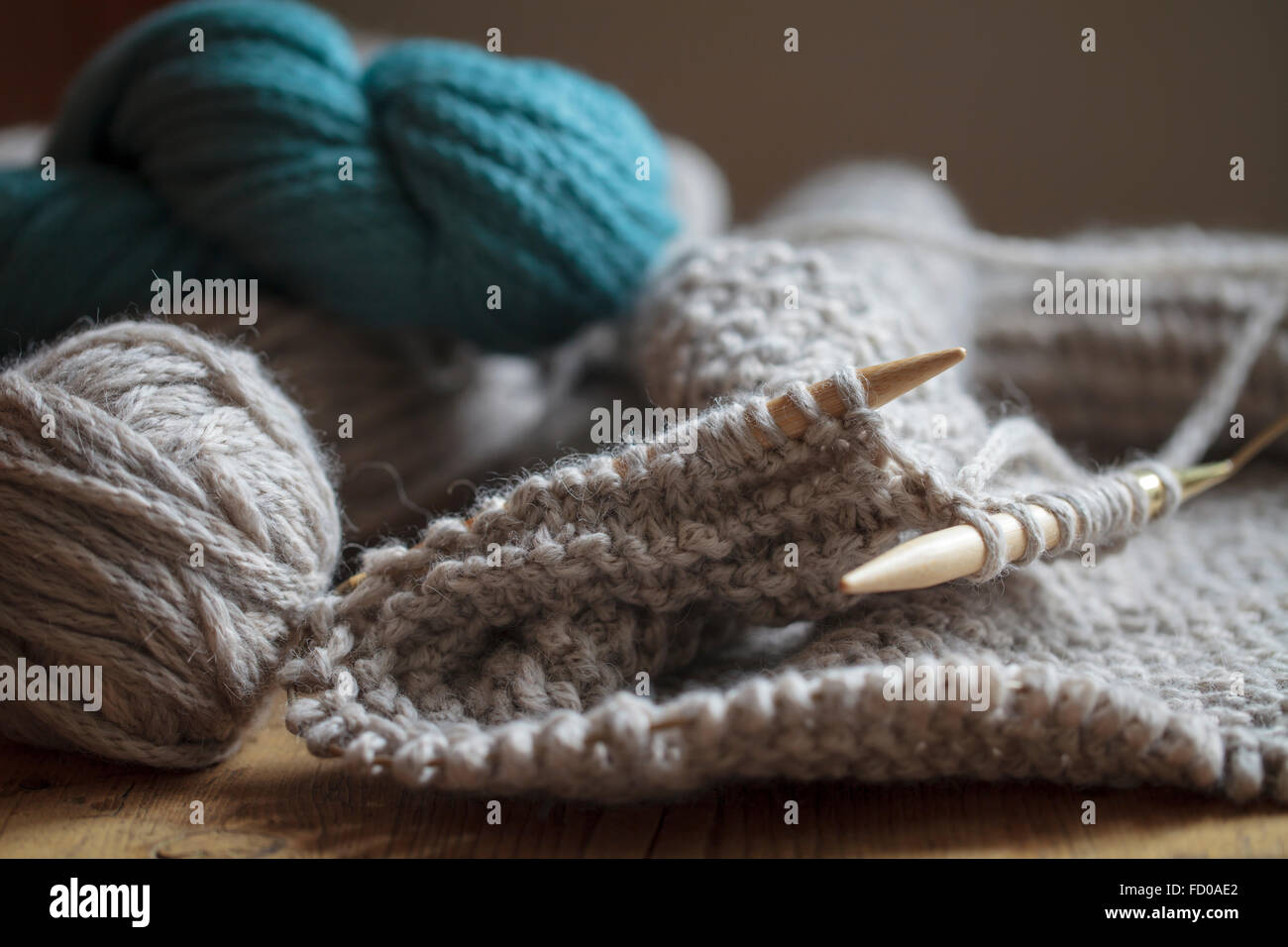 Aghi da maglia e lana Foto Stock