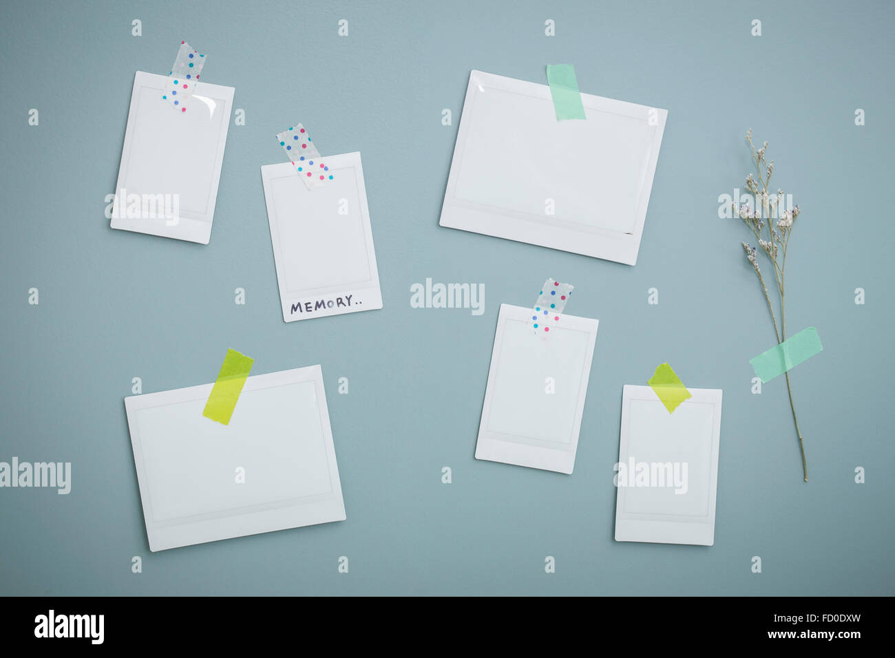 Spazi di copia del memo attaccata sulla parete Foto Stock