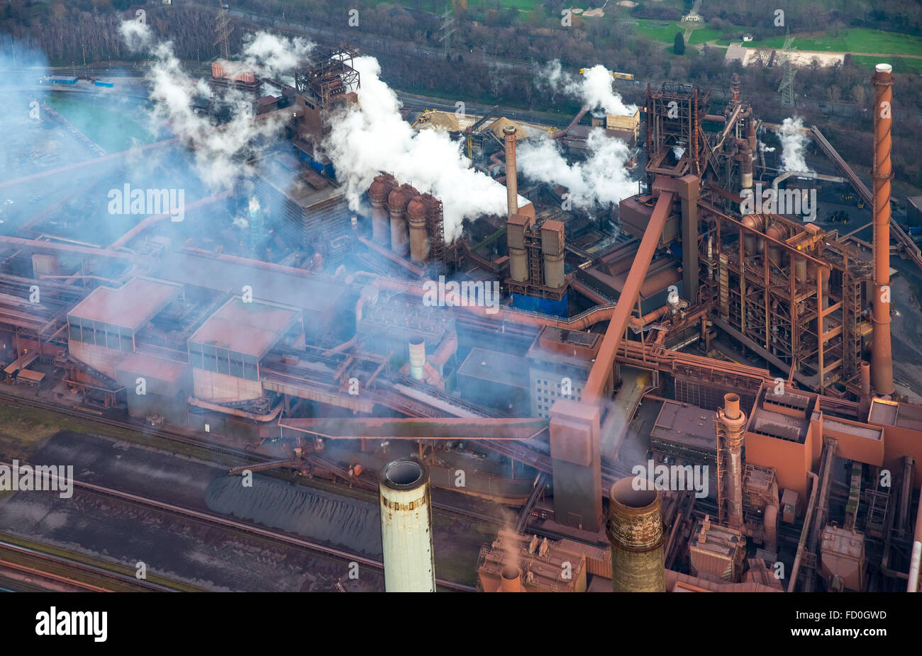 Vista aerea, ThyssenKrupp Steel, impianto di sinterizzazione Schwelgern, mulino di acciaio Marxloh di Duisburg, industriale romanticismo, industria pesante, Foto Stock