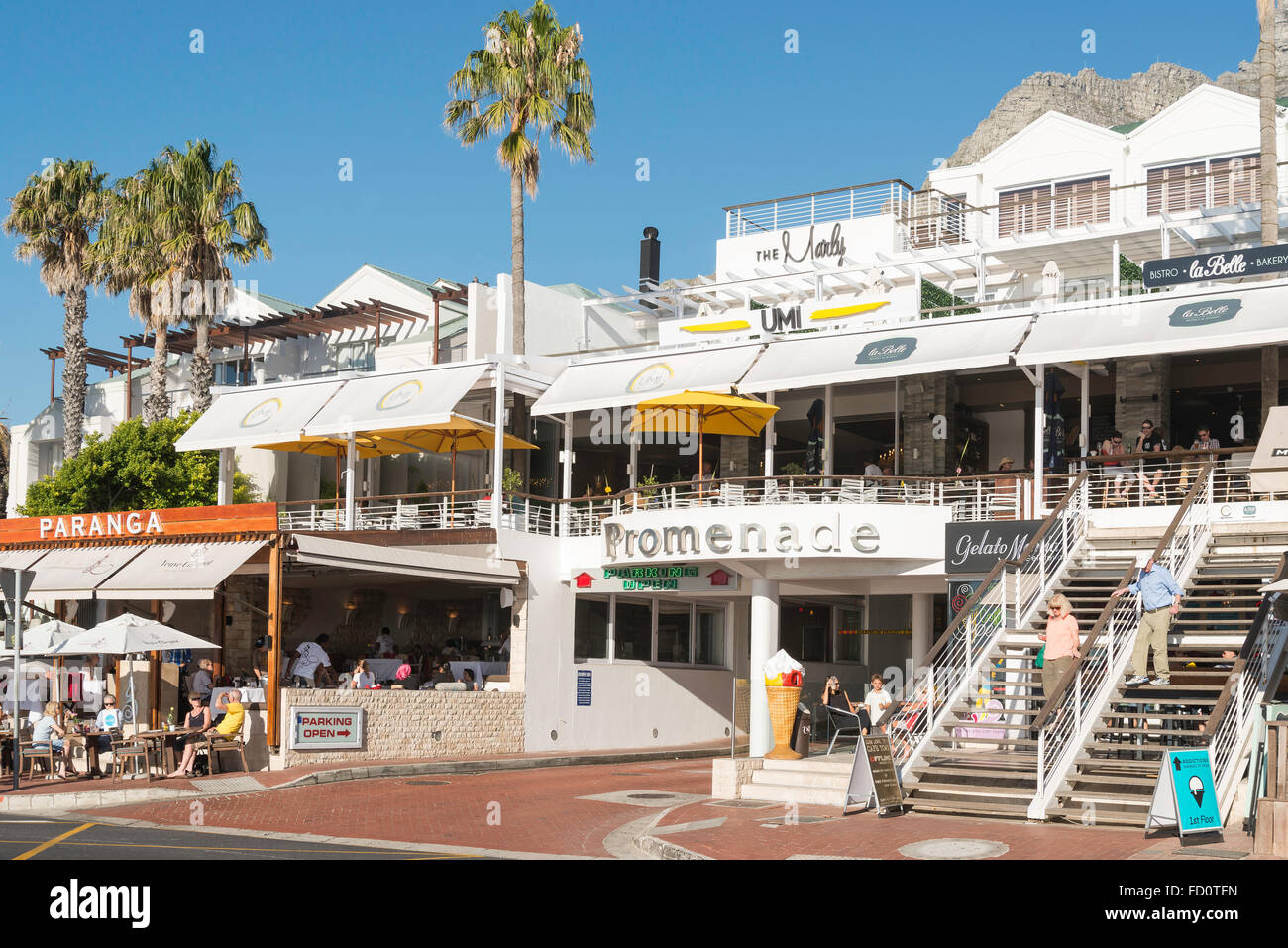 La passeggiata shopping centre, Victoria Road Camps Bay, Città del Capo, Città del Capo comune, Western Cape, Sud Africa Foto Stock