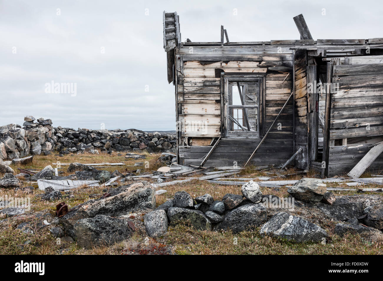 Canada, Nunavut Territorio, abbandonato le rovine di trading post lungo la costa occidentale della Baia di Hudson in Fullerton Harbour Foto Stock