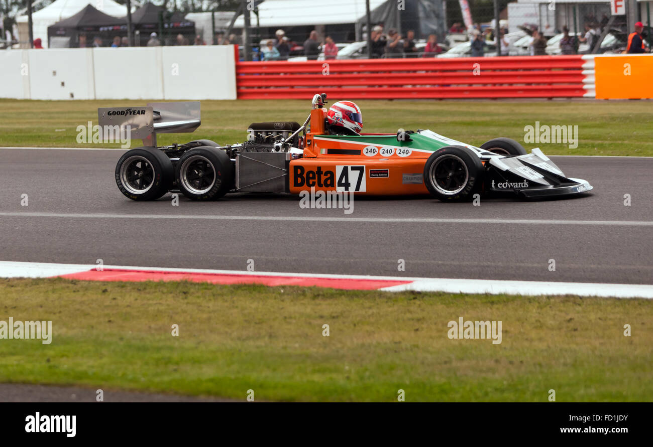 Un marzo 2-4-0 competere nel Fia Masters storica gara di Formula Uno, a Silverstone Classic 2015 Foto Stock