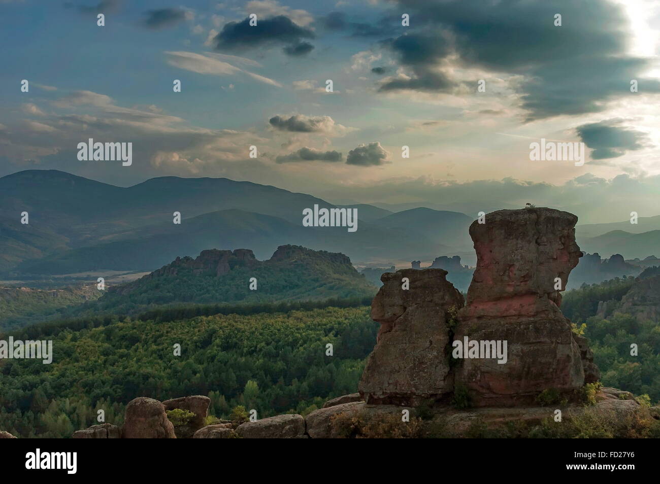 Belogradchik rock formazione nel pomeriggio laterale della luce solare, Bulgaria Foto Stock