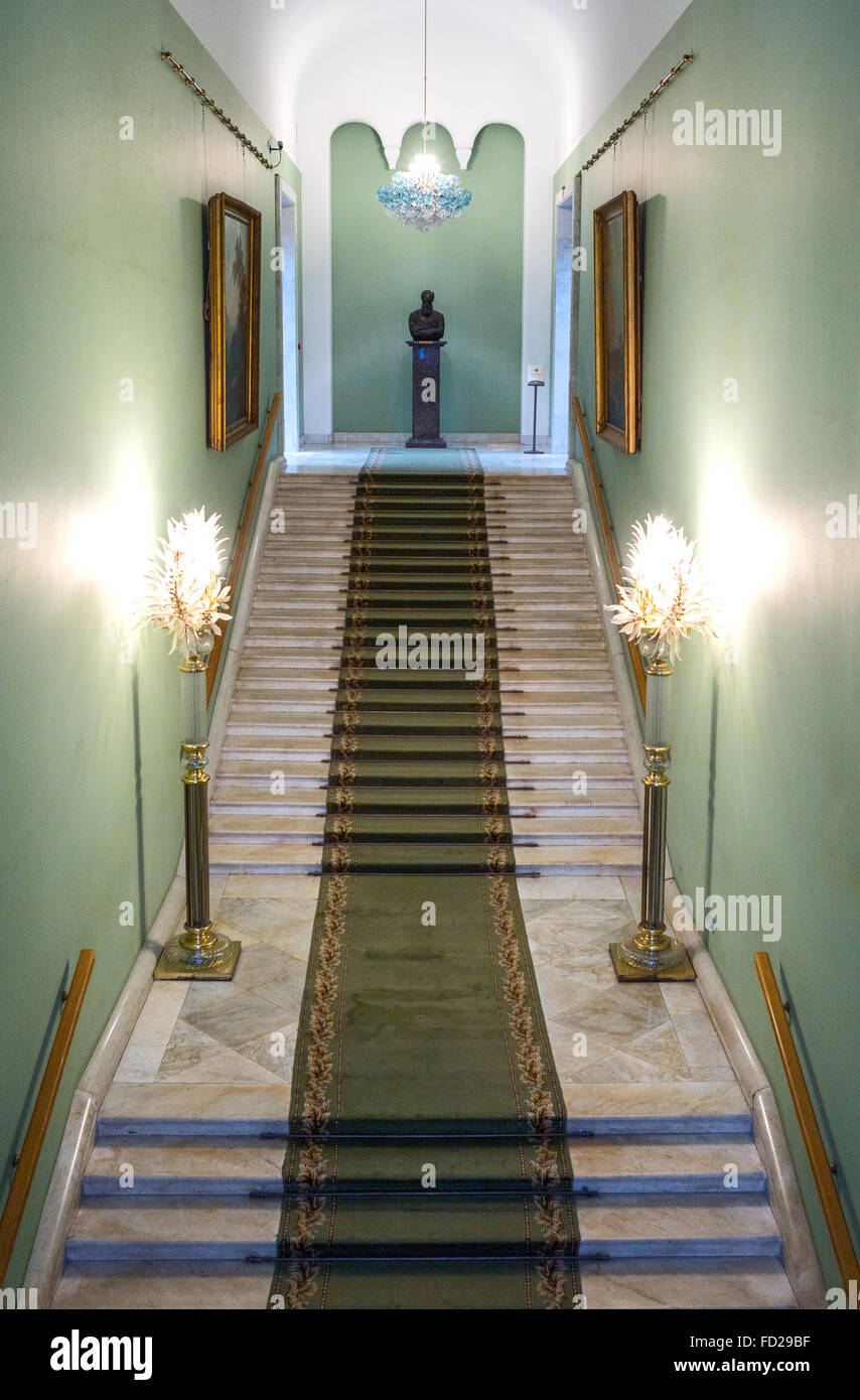 La Russia a Mosca, la scalinata d'ingresso della Galleria Tretjakov Foto Stock