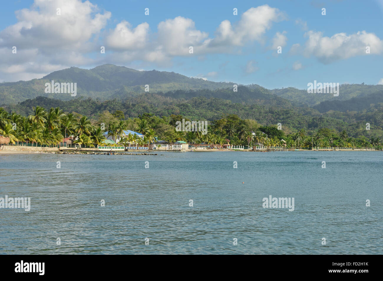 Bellissima costa tropicale del Mar dei Caraibi da Omoa, Honduras Foto Stock