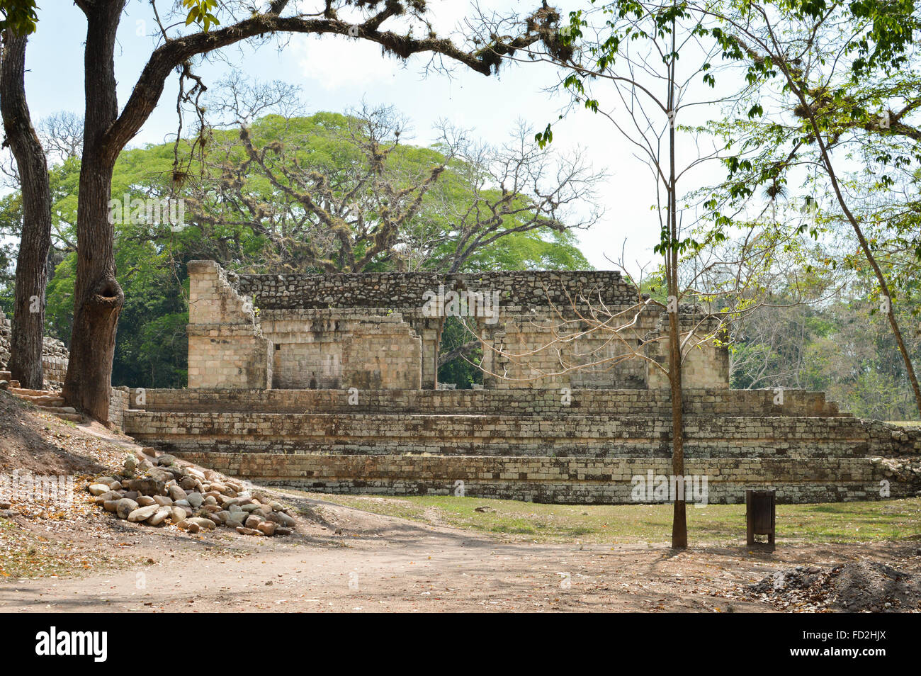 Alcune delle antiche strutture presso Copan sito archeologico in Honduras Foto Stock