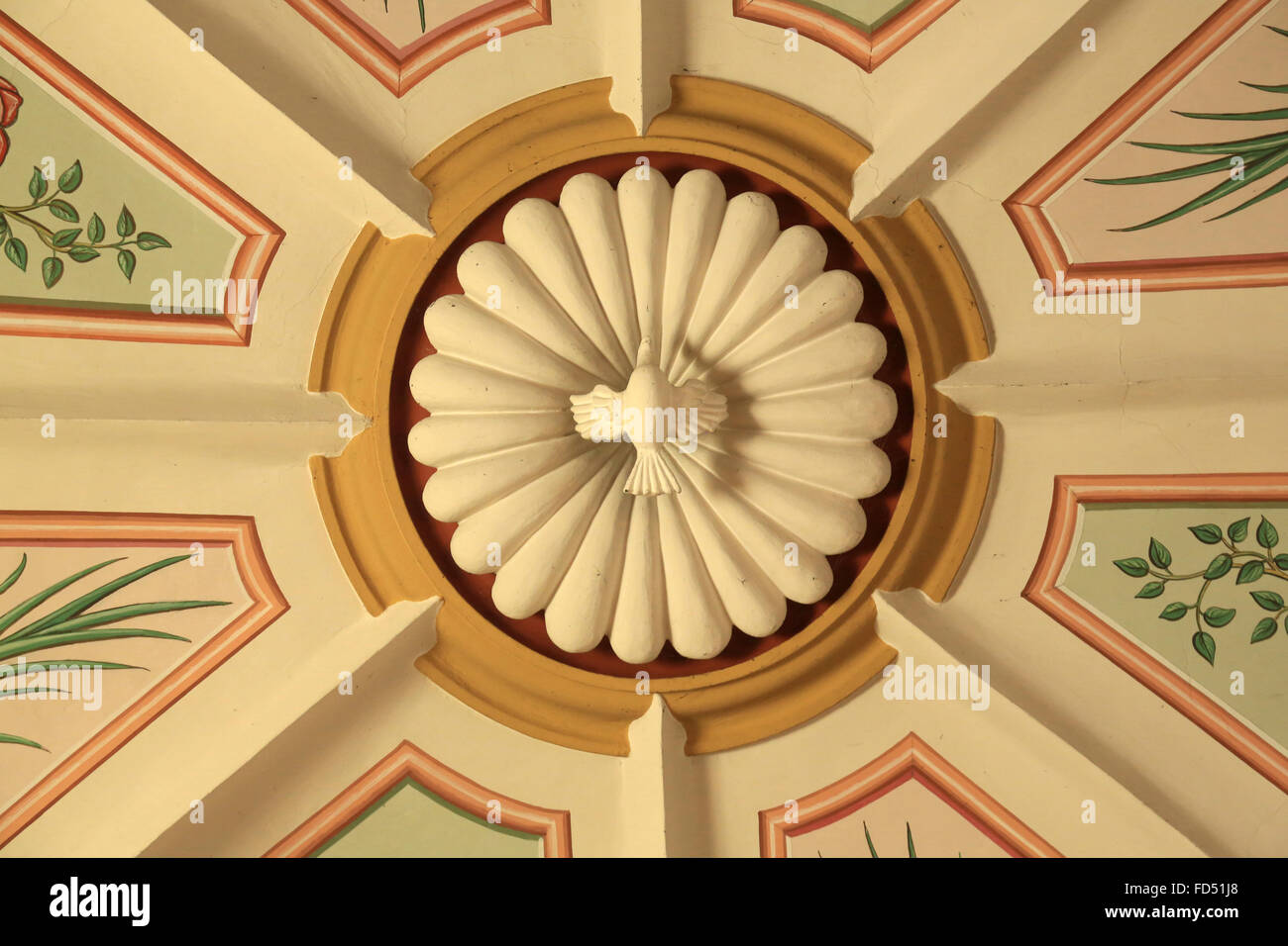 Colomba della Pace. La Chiesa di S. Andrea. Foto Stock