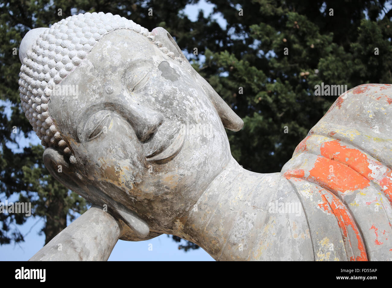 Hong Hien Tu tempio. Statua di Buddha. Kusinagara, luogo di entrare nel nirvana. Foto Stock