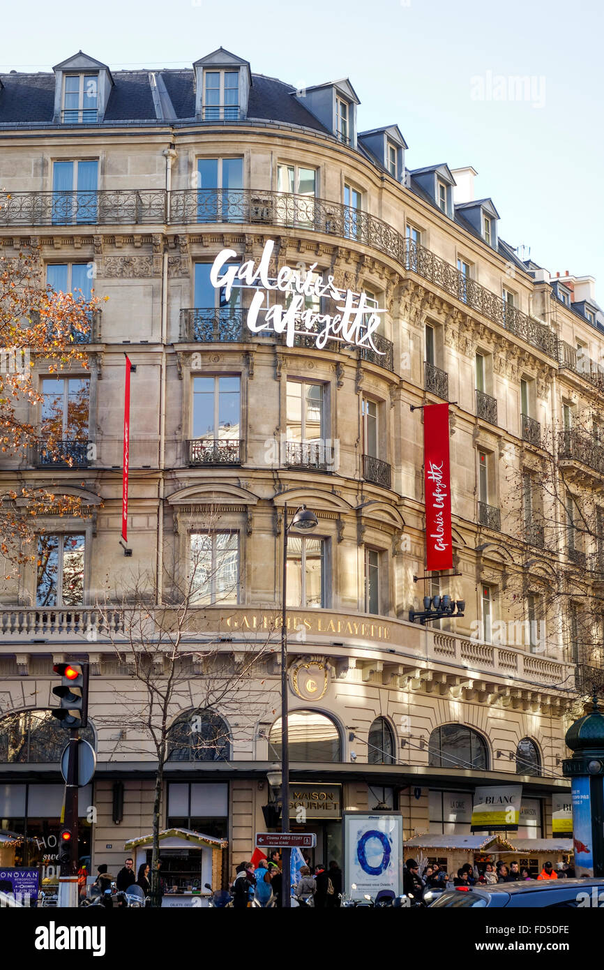 Ingresso dell'edificio Galeries Lafayette shopping mall, Parigi, Francia. Foto Stock