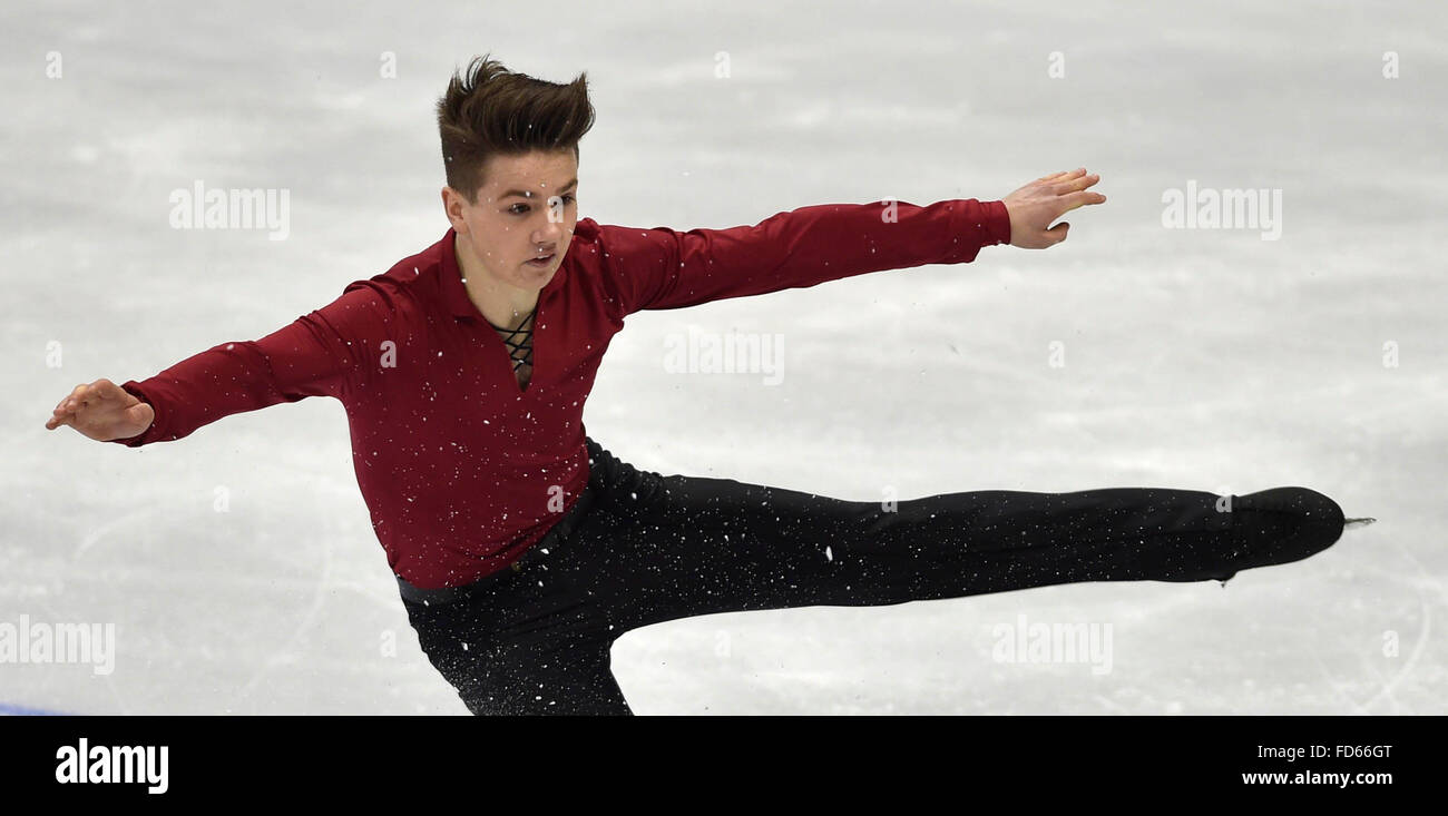 La Repubblica ceca è Jiri Belohradsky compete in uomini della breve programma durante gli Europei di Pattinaggio di figura i campionati a Bratislava, in Slovacchia, giovedì, 28 gennaio 2016. (CTK foto/Vaclav Salek) Foto Stock La Repubblica ceca è Jiri Belohradsky compete in uomini della breve programma durante gli Europei di Pattinaggio di figura i campionati a Bratislava, in Slovacchia, giovedì, 28 gennaio 2016. (CTK foto/Vaclav Salek) Foto Stock