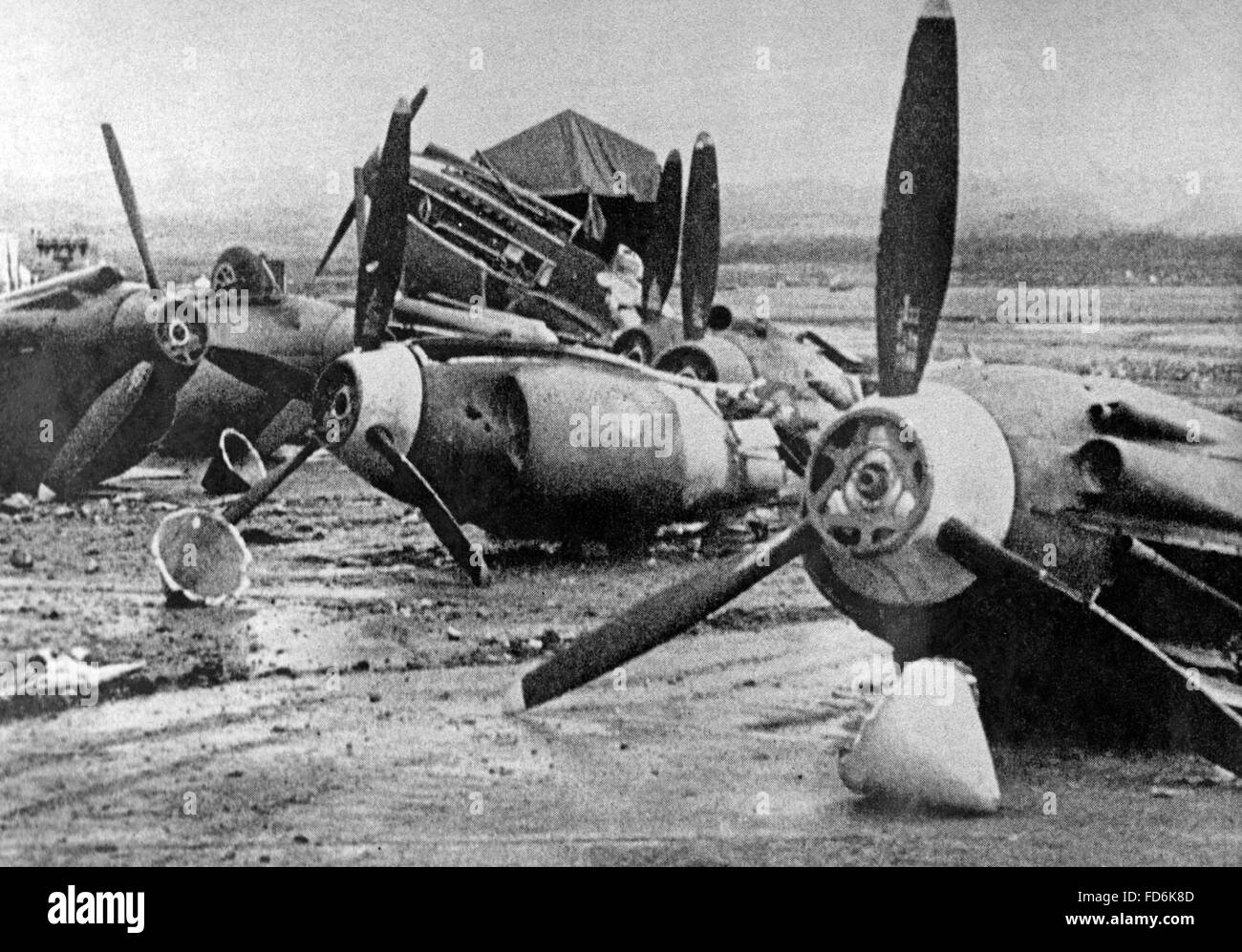Distrutto motori di aerei in Pearl Harbour su 12/07/1941 Foto Stock
