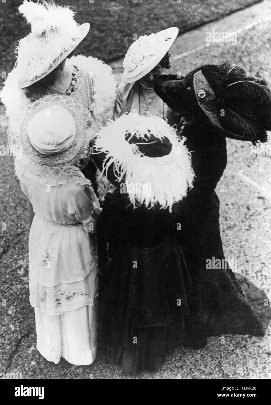 Le donne della moda, 1910 Foto Stock