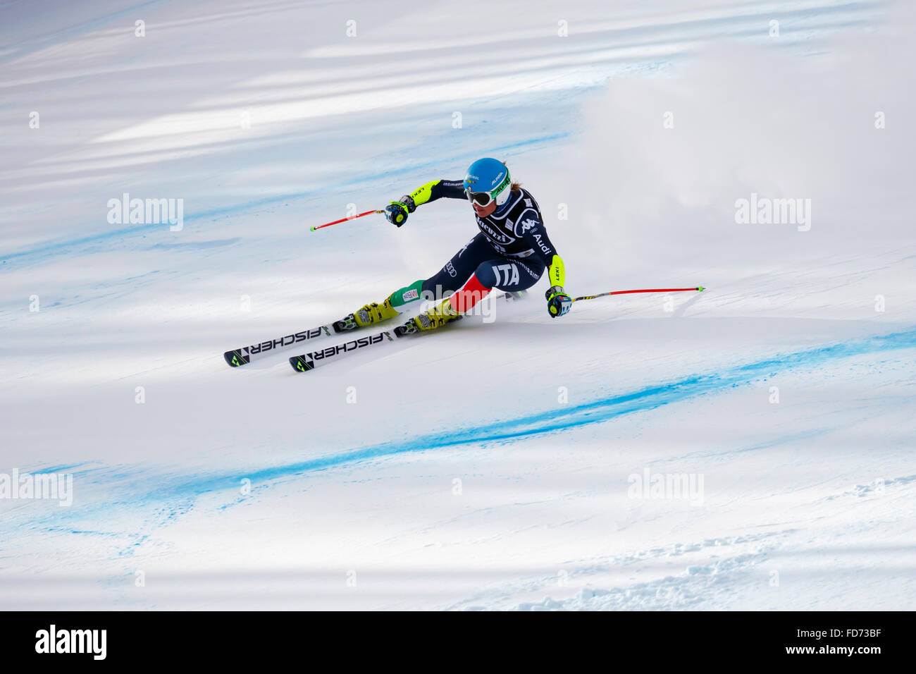 Cortina d'Ampezzo, Italia 24 gennaio 2016. Infaldatore Verena (Ita) competere nel Audi FIS Coppa del Mondo di Sci Alpino femminile super g sulla Olympia corso nella dolomite mountain range. Foto Stock