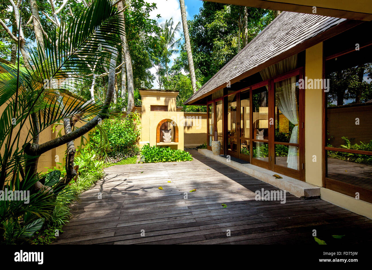 Casa altare in un hotel in stile Balinese, turismo, Ubud, Bali, Indonesia, Asia Foto Stock