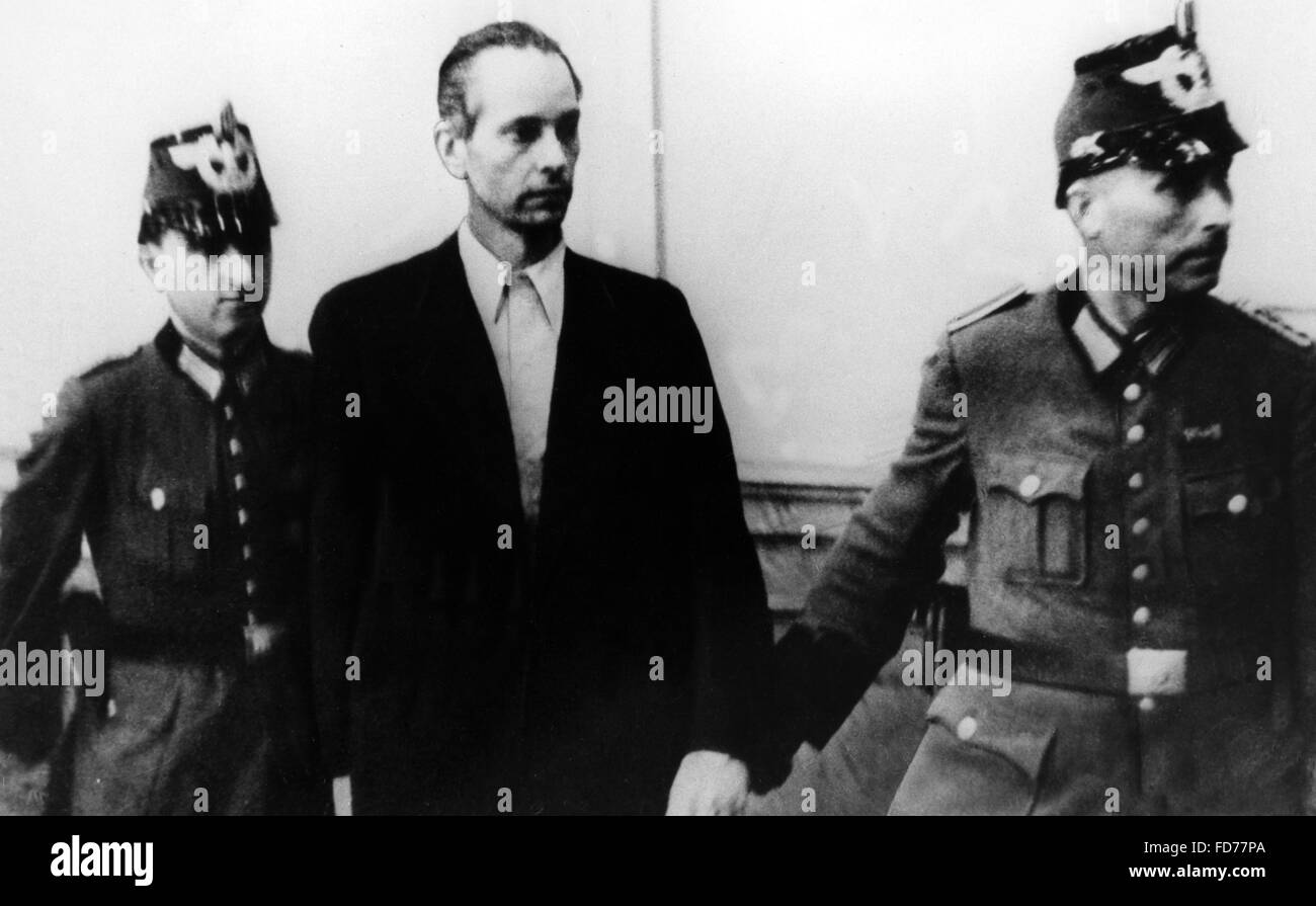 Peter Yorck von Wartenburg davanti al tribunale del popolo di Berlino, 1944 Foto Stock