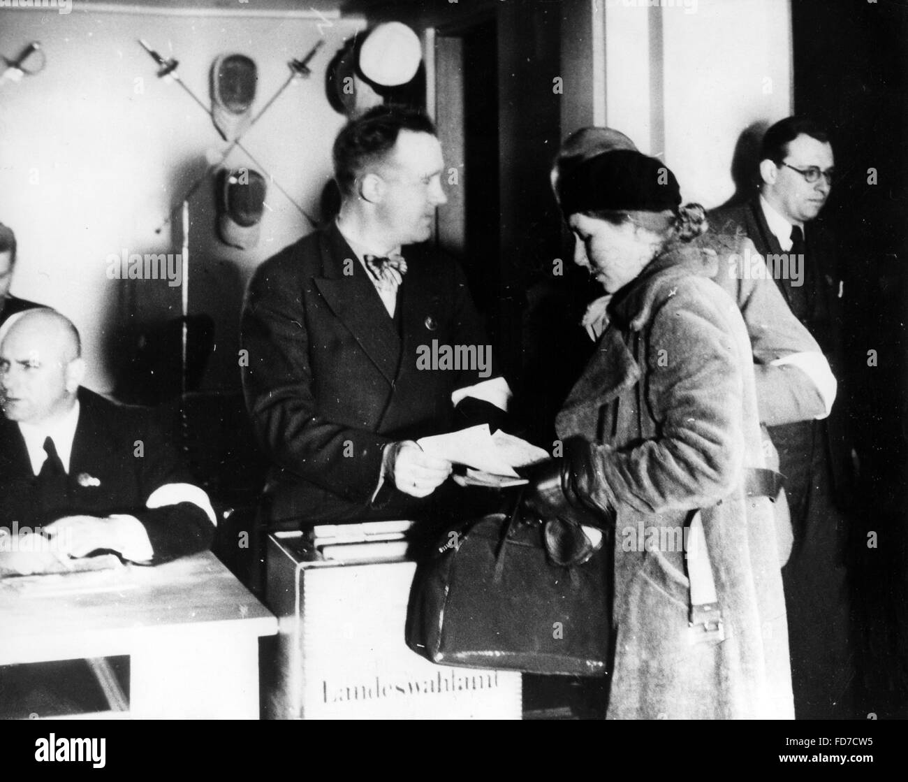 Il voto alle elezioni parlamentari 1938 a bordo della " Wilhelm Gustloff' Foto Stock