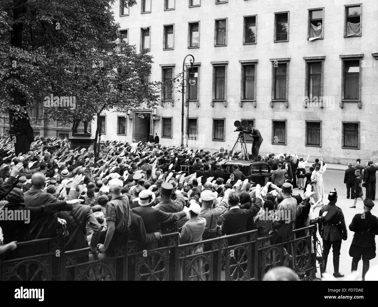 La Cancelleria del Reich a Berlino in occasione del referendum sul capo di stato del Reich tedesco, 1934 Foto Stock