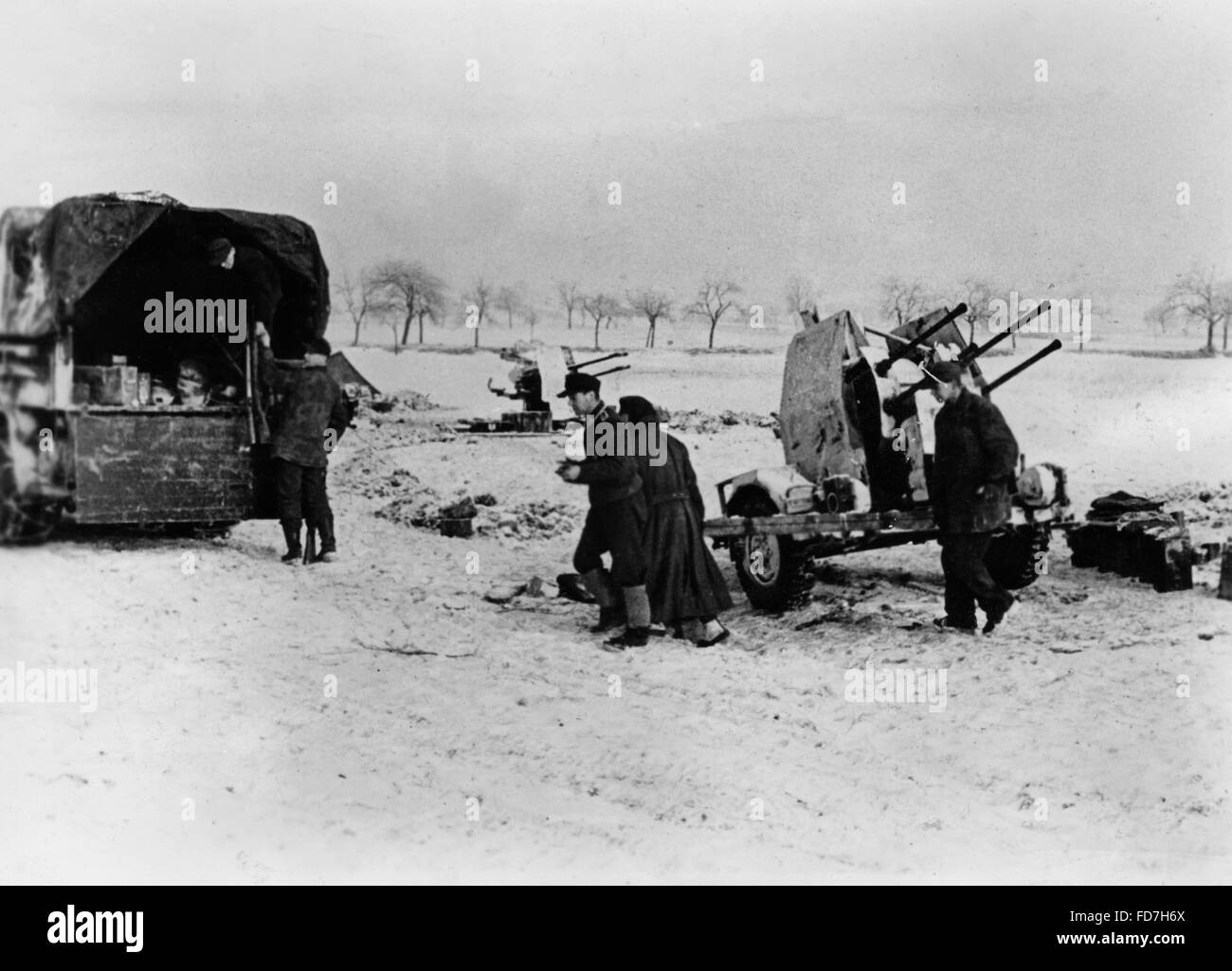 Cannoni antiaerei della Luftwaffe sul fronte occidentale, 1945 Foto Stock