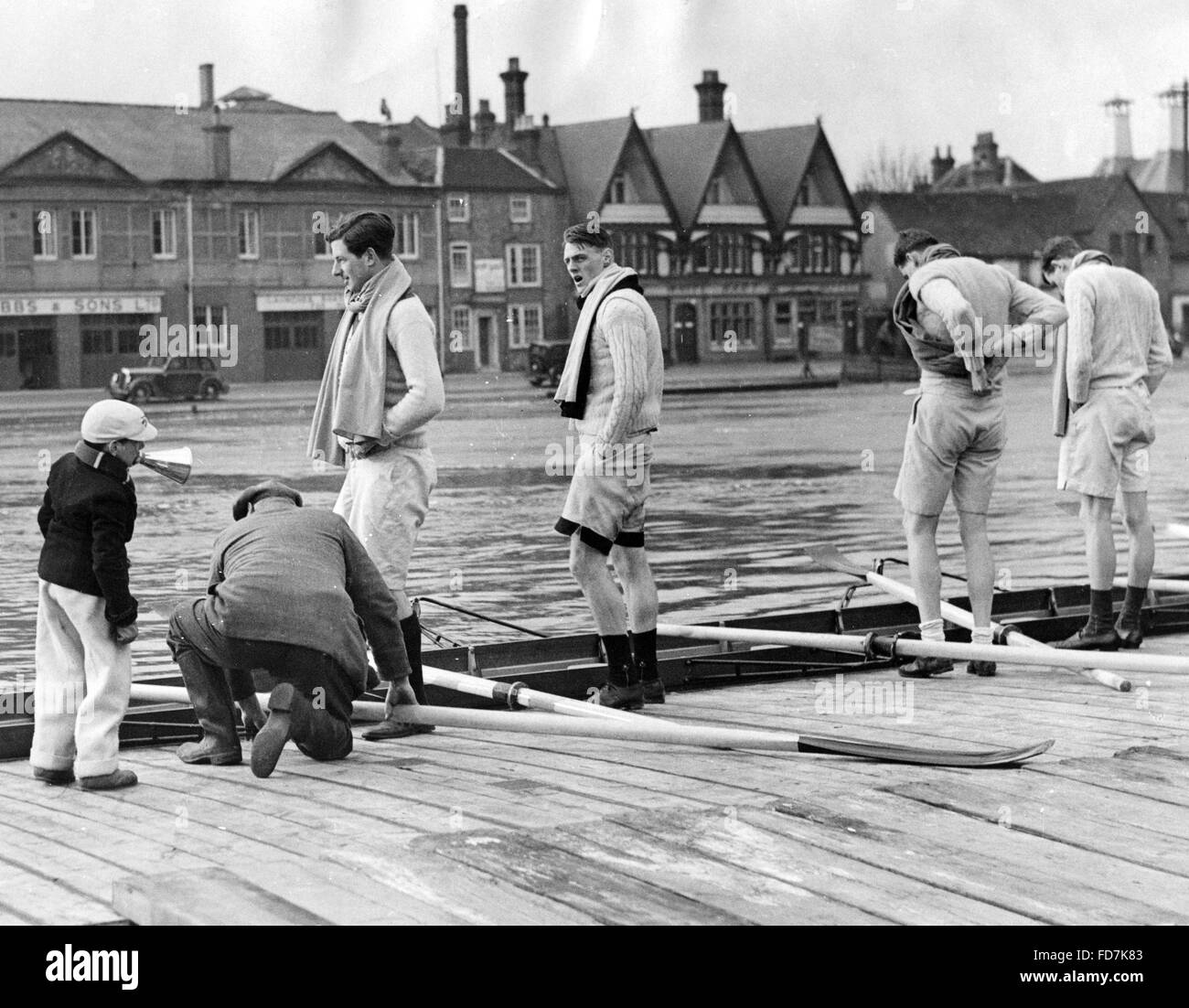 Oxford equipaggio di canottaggio pratica per l'Università Boat Race, 1937 Foto Stock