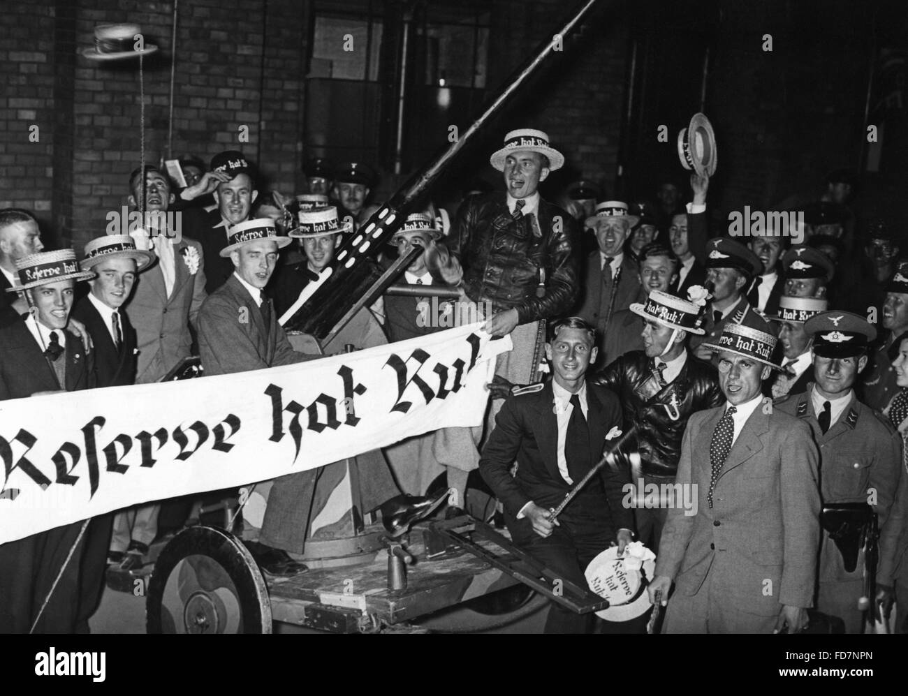 Riservisti dopo essere stati scaricati dal servizio militare, 1937 Foto Stock