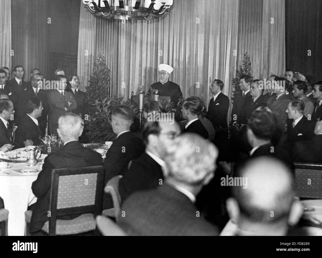 Mohammed Amin al-Husseini in "Haus der Flieger" di Berlino, 1942 Foto Stock