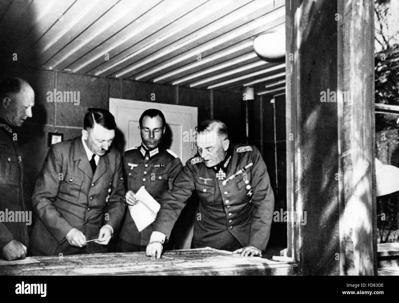Adolf Hitler con Alfred Jodl e Wilhelm Keitel, 1940 Foto Stock