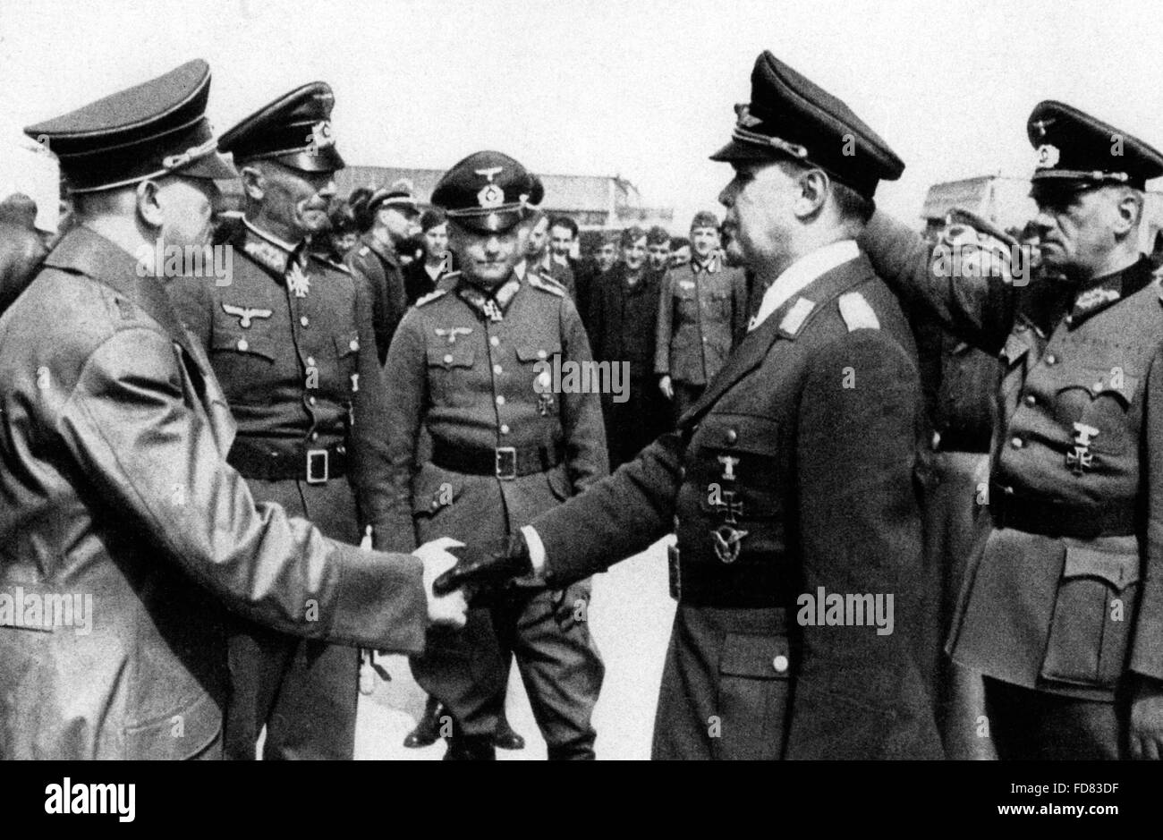 Adolf Hitler saluta Albert Kesselring, 1940 Foto Stock