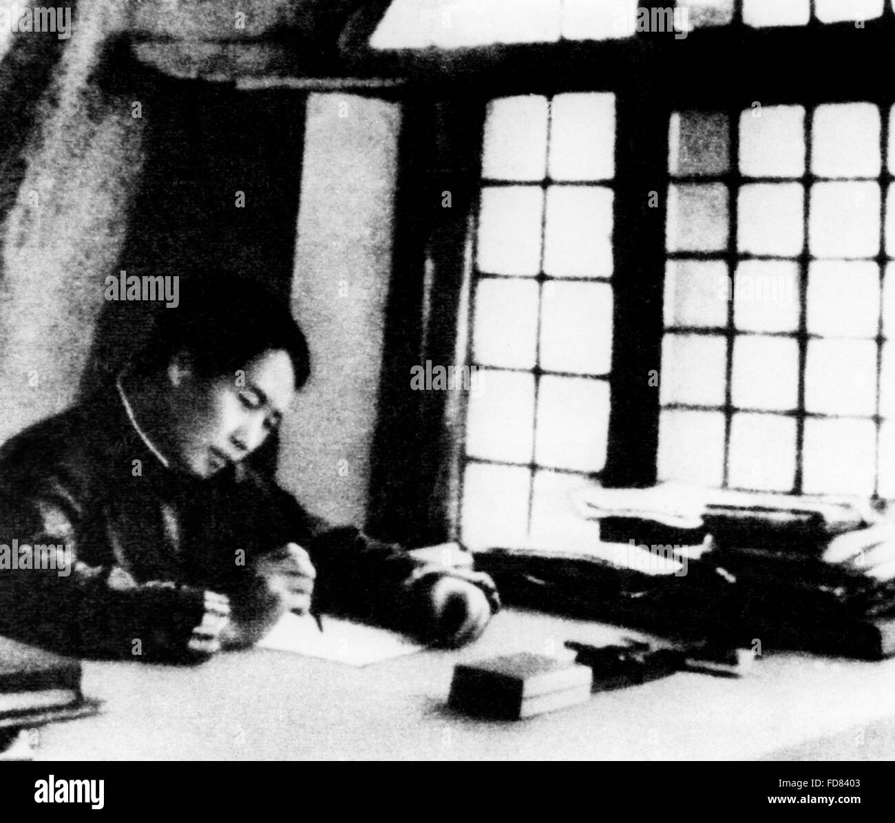 Mao Zedong nella sua grotta abitazione durante il lungo periodo di marzo Foto Stock