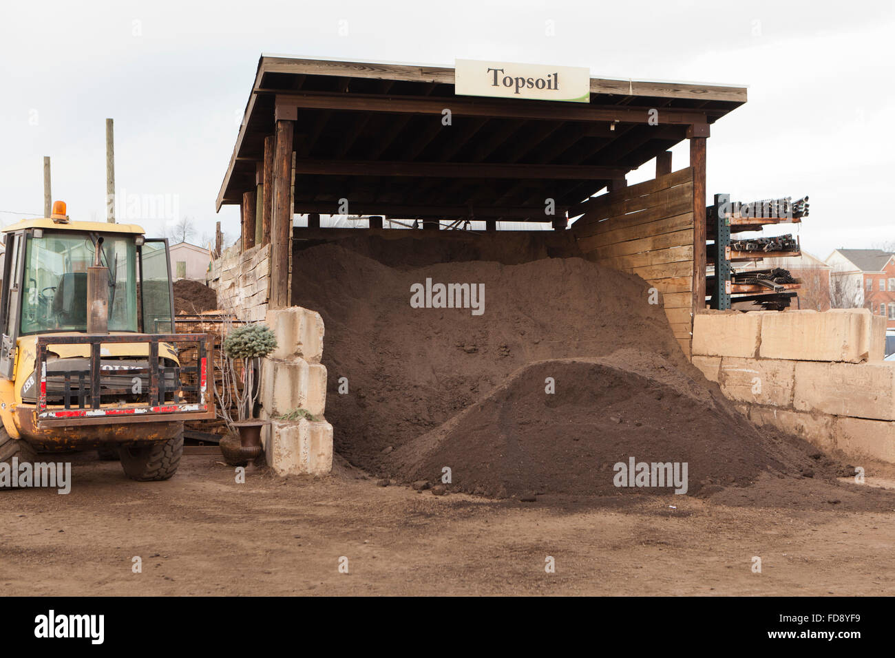 Terreno superiore capannone per il rimessaggio presso garden center - USA Foto Stock