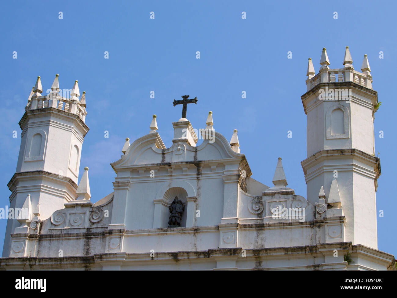 La parte superiore della costruzione della chiesa di San Francesco Assizscy nella vecchia Goa,una costruzione storica, architettura, chiesa, India Foto Stock