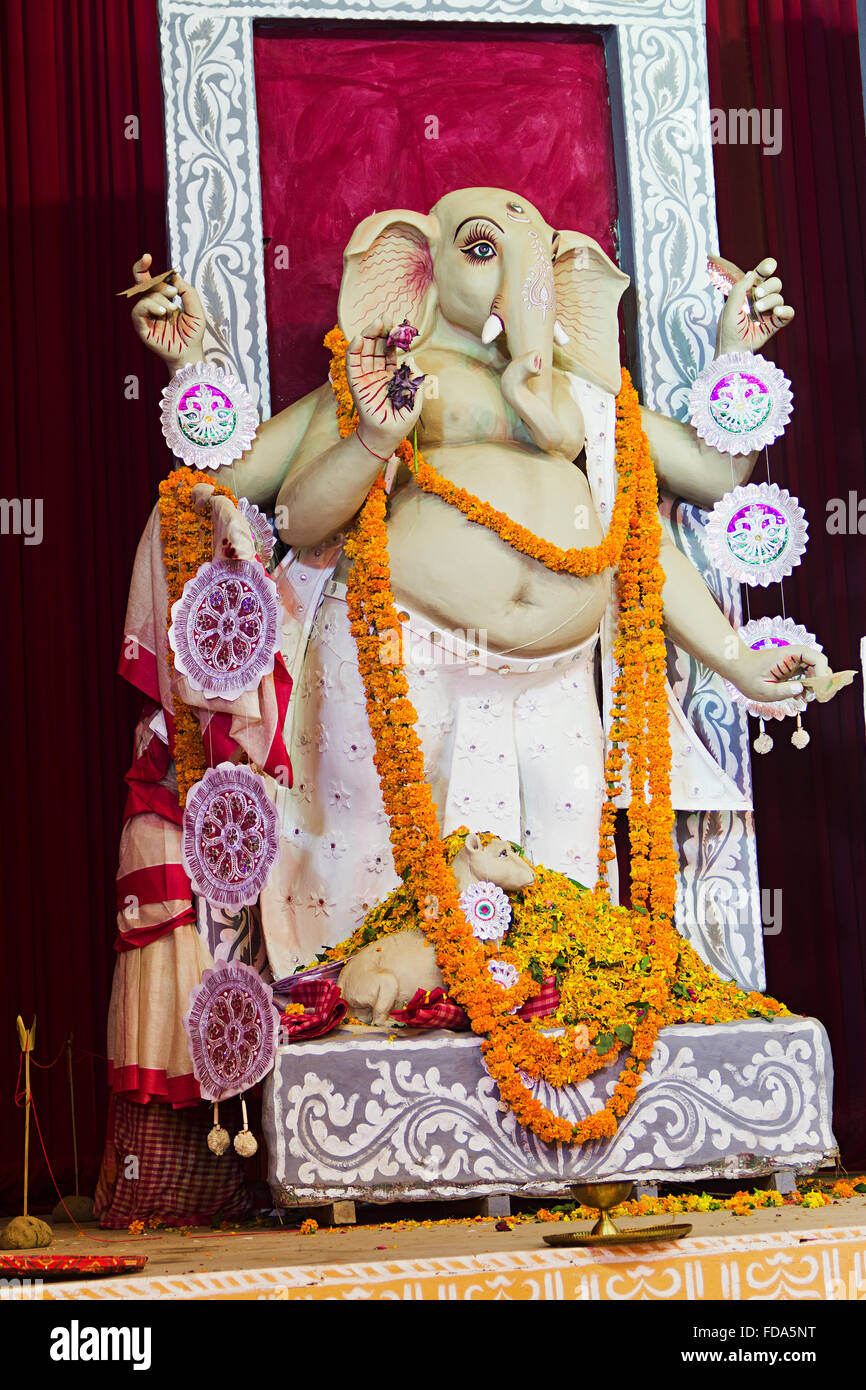 Ganpati Dio statue tempio nessuno Foto Stock