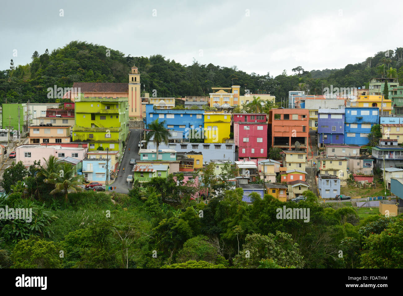 Vista delle case colorate di Barranquitas. PUERTO RICO - isola dei Caraibi. Noi terrritory. Foto Stock