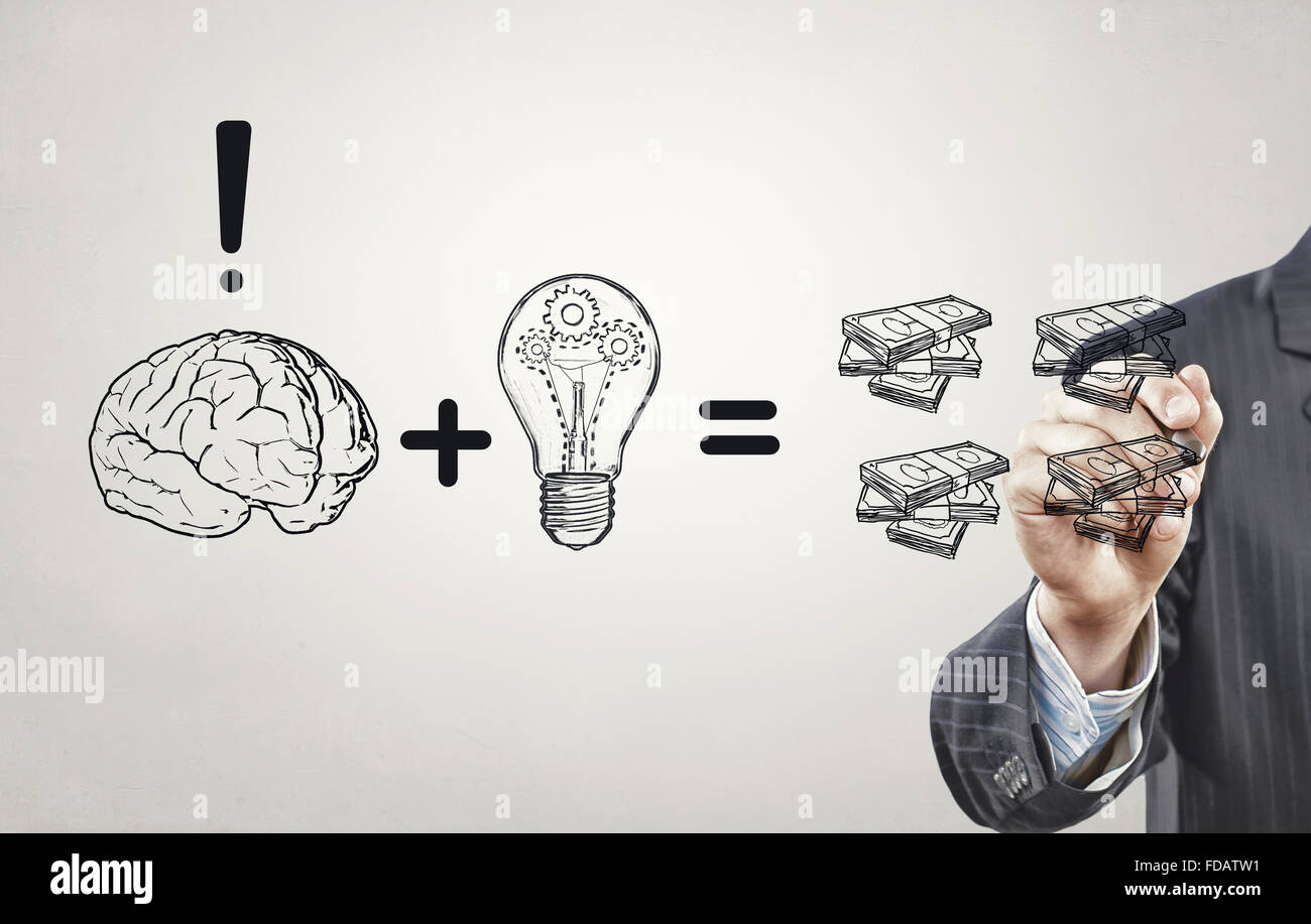 Close up di imprenditore disegno per far soldi formula Foto Stock