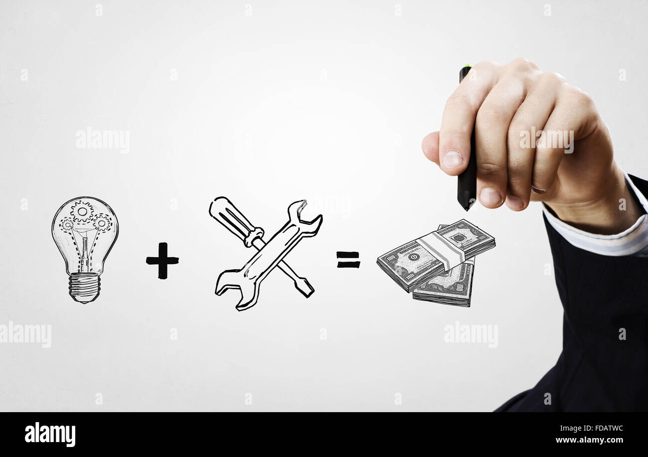 Close up di imprenditore disegno per far soldi formula Foto Stock